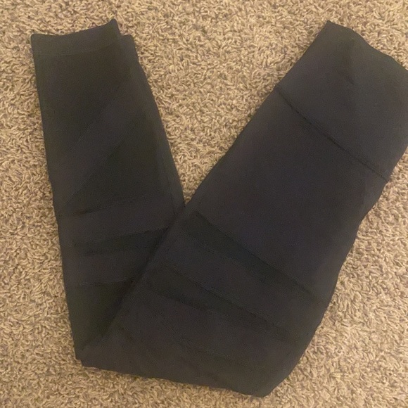 🔅Lululemon tech mesh tight - Picture 2 of 3